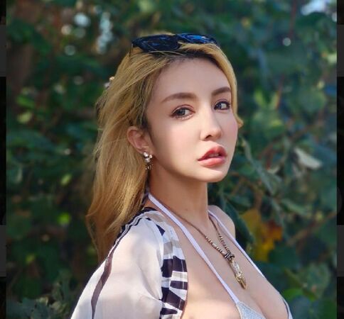 雪碧一度被捲入謝侑芯命案,過去花場仲介新聞再被提起。(翻攝自雪碧臉書)