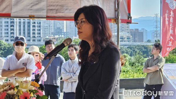 ▲▼國民黨主席鄭麗文8日下午出席台灣地區政治受難人互助會舉辦的2025年「五○年代白色恐怖秋祭追思慰靈大會」。(圖/記者呂佳賢攝)