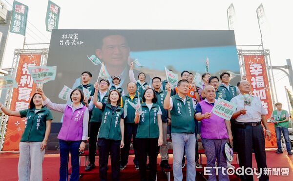 ▲林俊憲在安南區成立後援會,現場湧入逾五千名支持者,展現強大基層動能。(記者林東良翻攝,下同)