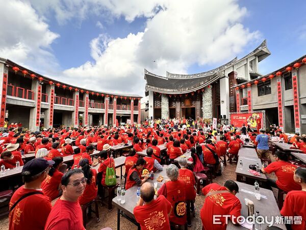 ▲▼宜蘭百大文化基地,二結王公廟「千人泥塑」。(圖/記者林育綾攝)