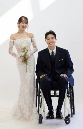 ▲▼朴偉與宋枝恩2024年結婚,夫妻倆經常透過社群網站公開日常生活。(圖/翻攝自朴偉IG)