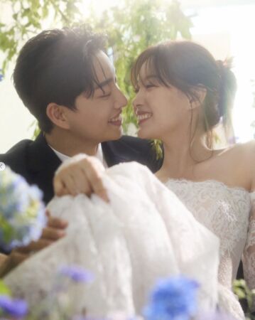 ▲▼輪椅族YTR朴偉癱瘓11年站起來了!平視望愛妻宋枝恩 實現婚前承諾。(圖/翻攝自朴偉IG)