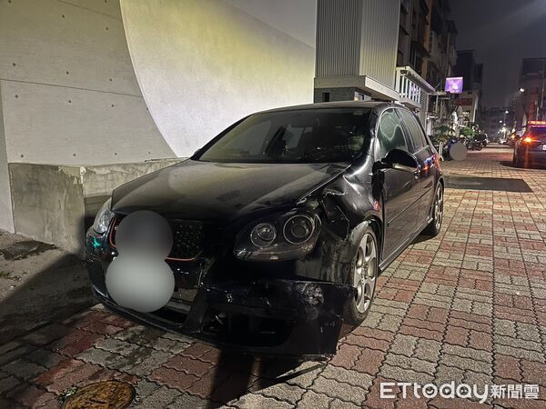▲陳姓男子駕自小客車疑逆向行駛與機車對撞,造成吳姓騎士多處受傷。(記者林東良翻攝,下同)