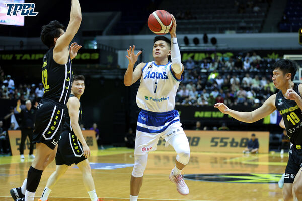 ▲國王李愷諺、桑尼,海神于煥亞。(圖/TPBL職籃提供)