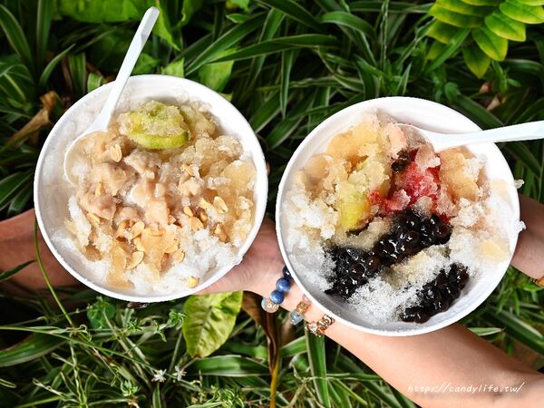 ▲▼台中隱藏版古早味剉冰店「三嫂木瓜牛奶」,三種冰、芒果青剉冰只要30元。(圖/部落客糖糖提供)