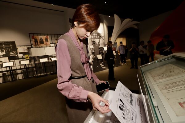 ▲王瞳、宮美樂出席「國家檔案館」參與導覽活動。(圖/民視提供)