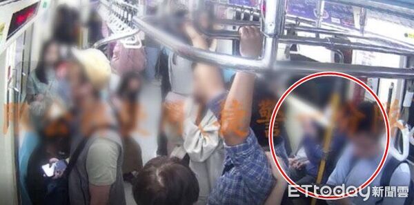 ▲中山警方10日公布惡劣曾婦用傘戳女童畫面。(圖/記者張君豪翻攝)