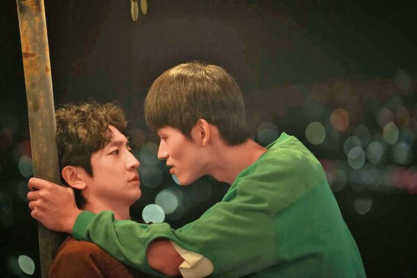 遊美出軌另一對2/遭疑和人妻簡廷芮越界 王品澔《拜六禮拜》上演BL劇情