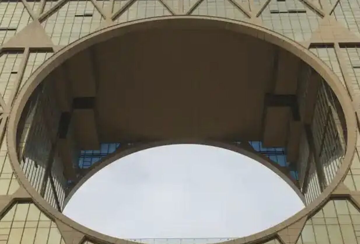 ▲廣州「最醜地標」銅錢大廈。(圖/翻攝極目新聞)