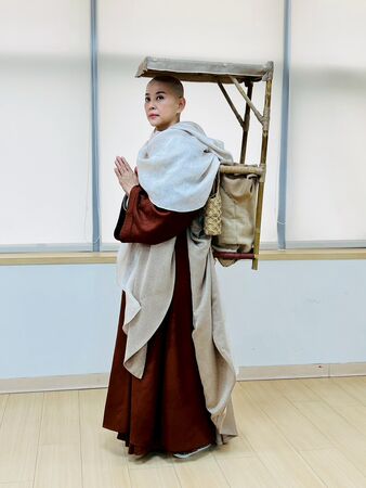 ▲方馨為戲落髮。(圖/民視提供)