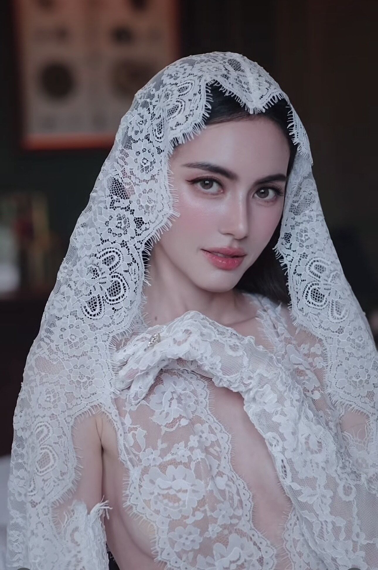 ▲▼ 泰國第一神顏婚紗照 。(圖/翻攝IG)