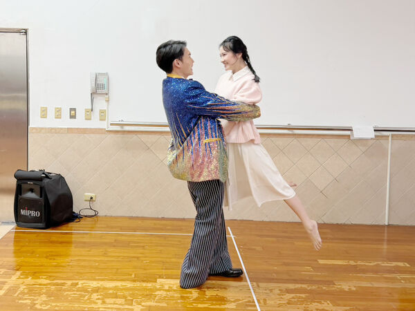 ▲《一村喜事:康樂隊來了》即將在11月28日起開演。(圖/金星文創提供)