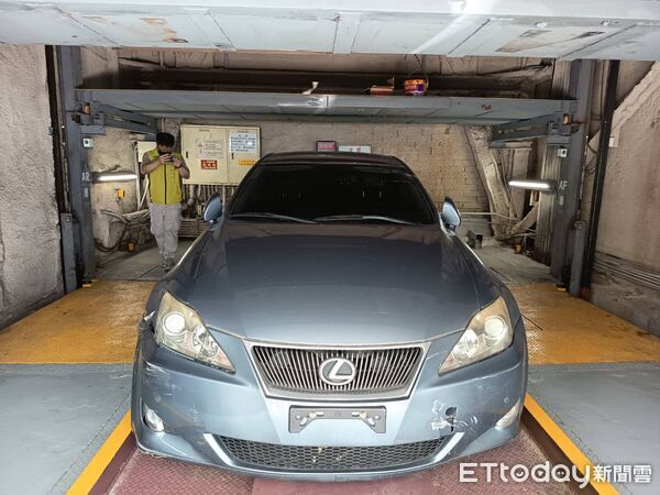 ▲▼19年LEXUS轎車法拍1500元 中古車業者直言「虧大了!」。(圖/法務部行政執行署宜蘭分署)