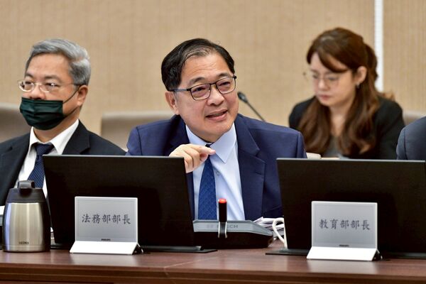 ▲法務部長鄭銘謙。(圖/行政院提供)