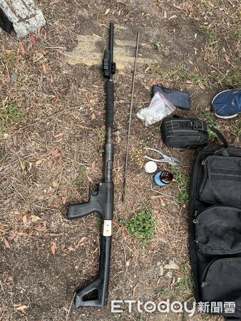 ▲▼蔡姓男子在橋頭區租下的一處農舍變身為「地下改槍工廠」遭警查獲,搜出槍彈和改造工具。(圖/記者吳世龍翻攝)