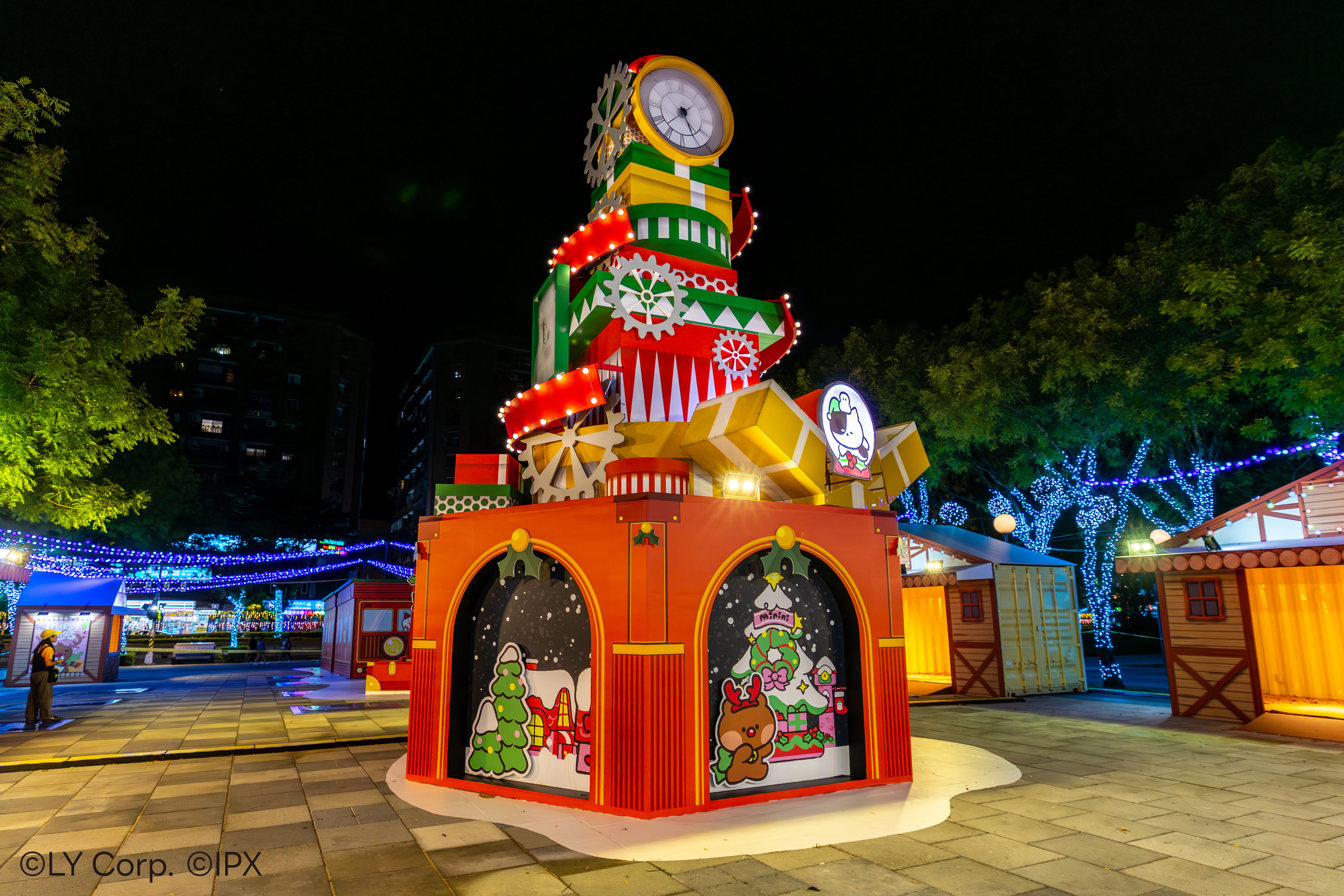 ▲▼2025新北歡樂耶誕城,聖誕節,LINE FRIENDS,minini,馬戲嘉年華。(圖/新北市政府提供)