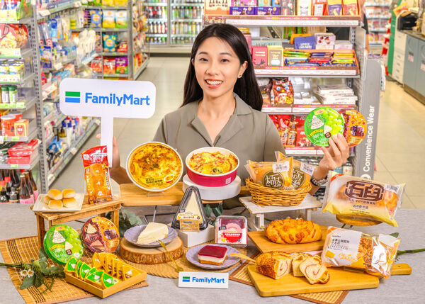 ▲▼全家熱銷品牌「金咖哩」與網路排隊名店「稻町家」聯名,推出大阪系印度香料咖哩系列新品。(圖/業者提供)