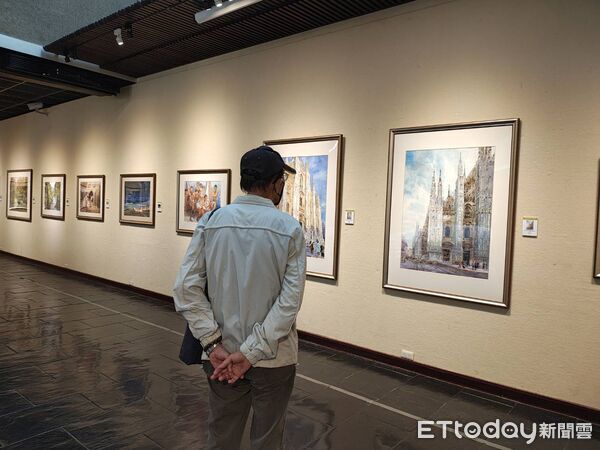 ▲郭宗正在台南市文化中心展出42幅水彩作品,人物與風景系列廣受注目。(記者林東良翻攝,下同)
