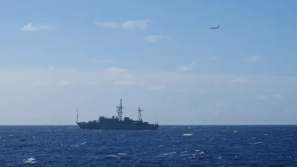 ▲▼美國海岸警衛隊應對夏威夷歐胡島(Oahu)以南海域的俄軍間諜艦「卡列利亞號」(Kareliya)。(圖/翻攝uscg.mil)