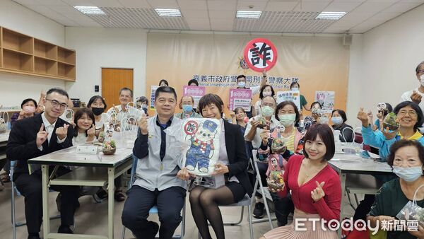 ▲▼ 最療癒的識詐行動 微森林生態缸手作 × 防詐小教室 。(圖/嘉義市警局提供)