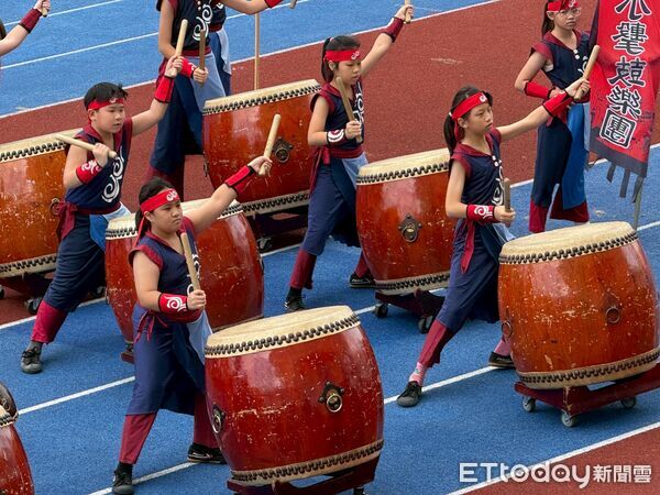 ▲▼花蓮縣全縣暨社區全民聯合運動會在小巨蛋運動場盛大舉行開幕典禮。(圖/花蓮市公所提供,下同)