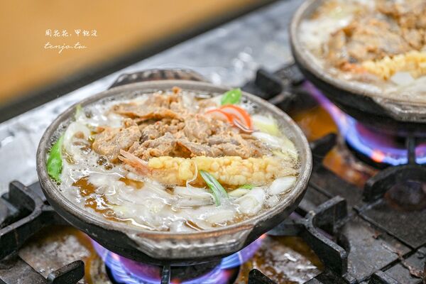 ▲▼五度入選日本烏龍麵百名店的燉內臟烏龍麵。(圖/部落客周花花提供)