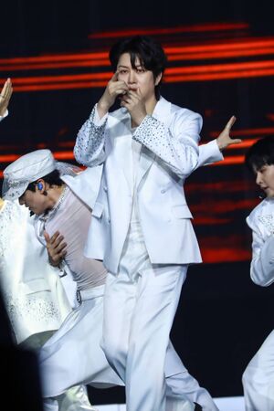 ▲▼ ▲▼ 直擊/SJ還要唱臺北大巨蛋! 金希澈霸氣發話:我們50年後原地見。(圖/讀者提供)