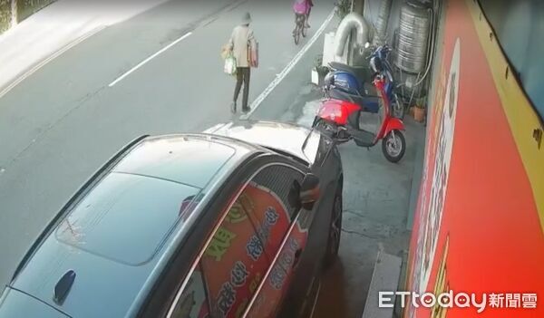 ▲▼高雄市大寮區一起不幸意外,81歲母遭水泥車輾亡,女兒目睹全程情緒潰堤。(圖/民眾提供)