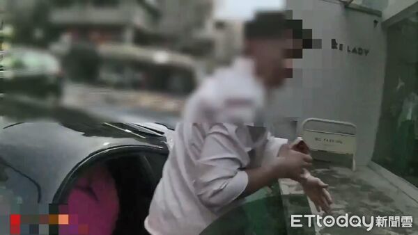 ▲網紅台大男神孫炫東酒駕法拉利遭警方逮捕。(圖/記者張君豪翻攝)