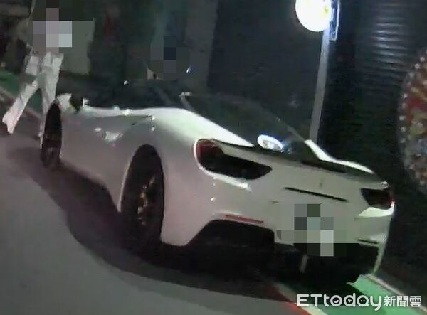▲網紅台大男神孫炫東酒駕法拉利遭警方逮捕。(圖/記者張君豪翻攝)