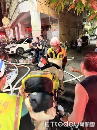 ▲▼彰化市凌晨火警 。(圖/記者唐詠絮翻攝)