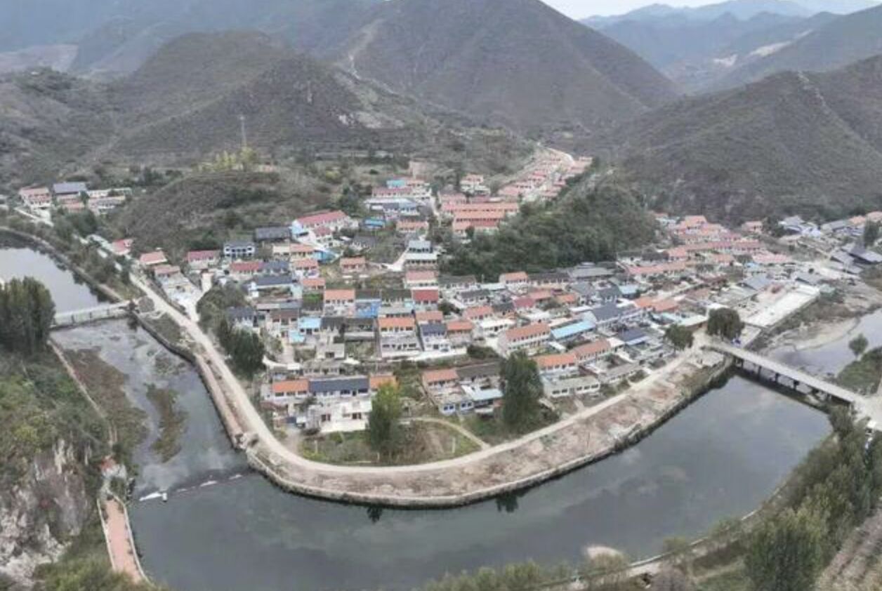 ▲河北涼水河鄉清河沿村。(圖/翻攝新京報)