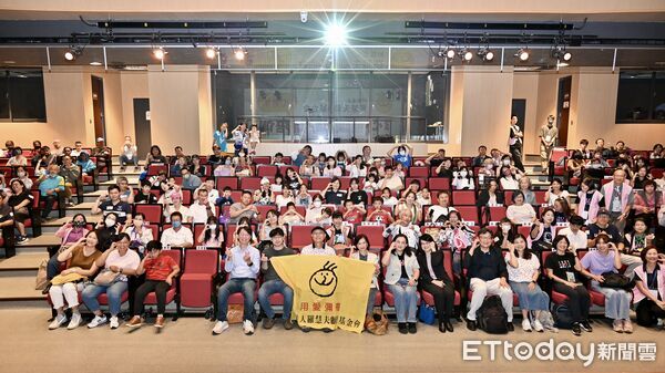 ▲南部顱顏家庭年會於台南永康社教中心登場,120戶家庭齊聚交流。(記者林東良翻攝,下同)