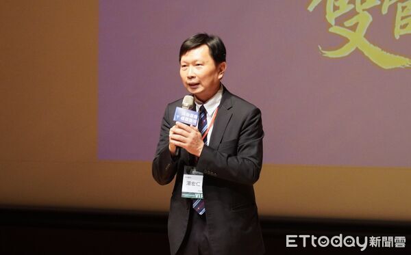 ▲奇美醫療體系於奇美博物館舉辦《雙管奇下.深耕台南》國際研討會,展現三院區整合成果,台南市衛生局長李翠鳳致詞。(記者林東良翻攝,下同)