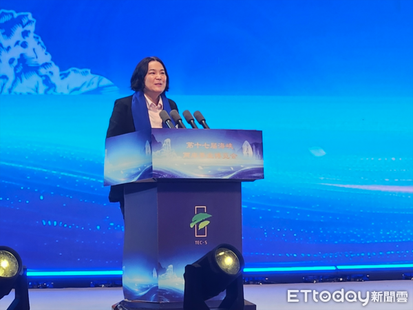 ▲▼第十七屆茶博會開幕,國民黨立委陳玉珍、南平市委書記袁超洪、海協會常務副會長龍明彪出席。(圖/記者陳冠宇攝)