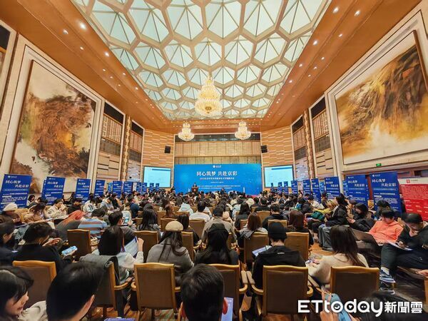 ▲▼ 2025年北京台青、台生就業實習專場推介會於16日在北京英傑大學交流中心舉行,吸引300多名在京台生、台青到場,規模創新高 。(圖/記者任以芳攝)