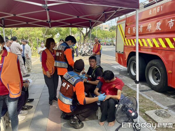 ▲南消七大攜手東區公所與成功大學進行化災聯合演練,展現跨機關防災能量。(記者林東良翻攝,下同)