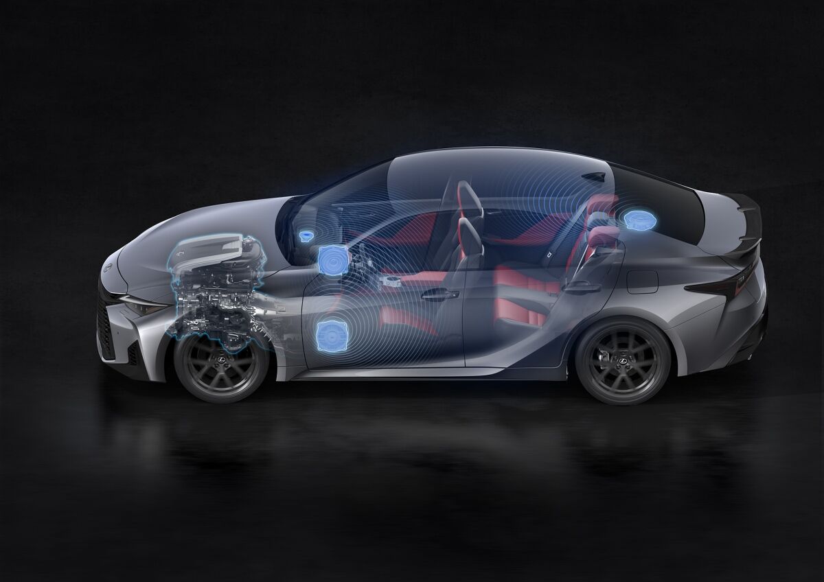 ▲第三次小改款LEXUS IS日本售價曝光,漲幅約10萬新台幣。(圖/翻攝自LEXUS)