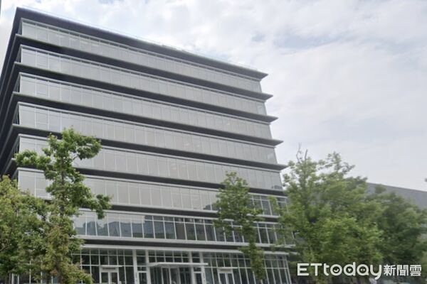 ▲▼ 內湖一處科技大樓的工人施工時不慎斷指,送醫救治中。(圖/記者黃彥傑翻攝)