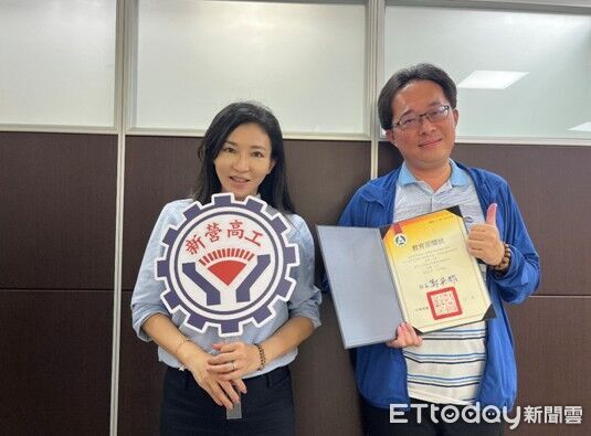▲新營高工劉殷佐主任以生活化情境融入教案,獲教育部數位素養徵選佳作肯定。(記者林東良翻攝,下同)