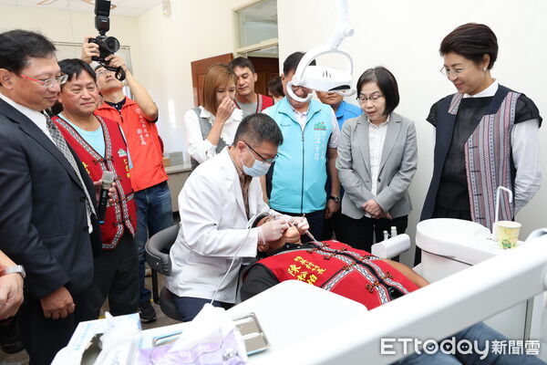 ▲「精英牙醫醫療站」及「北中寮牙醫醫療站」揭牌啟用。(圖/南投縣政府提供,下同)