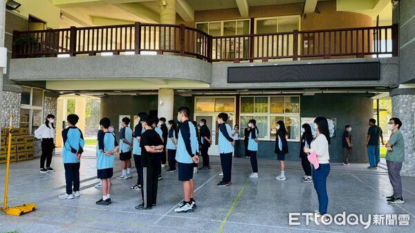 ▲▼花蓮明利國小、萬榮國中及長橋國小通過校園安全檢核已全面恢復上課。(圖/花蓮縣政府提供,下同)