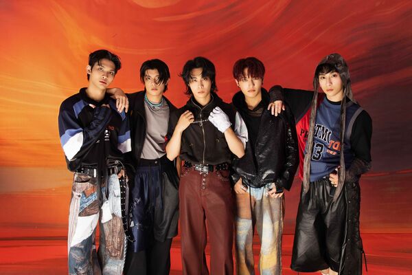 ▲▼ FEniX 登上越南話題選秀節目《SHOW IT ALL VIETNAM》。(圖/華納音樂提供)