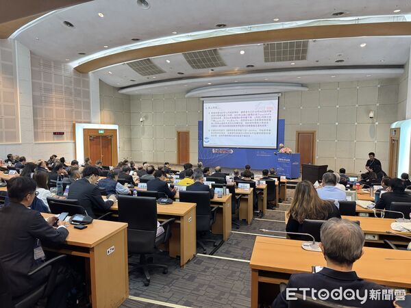 ▲▼交通部航港局今舉辦「2025年前瞻航運論壇」。(圖/記者周湘芸攝)