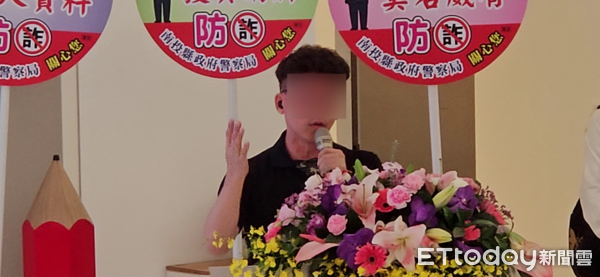 ▲領萬元小心被騙,藝人『黑面』代言反詐。(圖/記者高堂堯攝、南投縣政府提供)