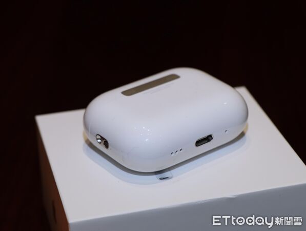 ▲▼ AirPods Pro 3 ,AirPodsPro3 。(圖/記者蘇晟彥攝)