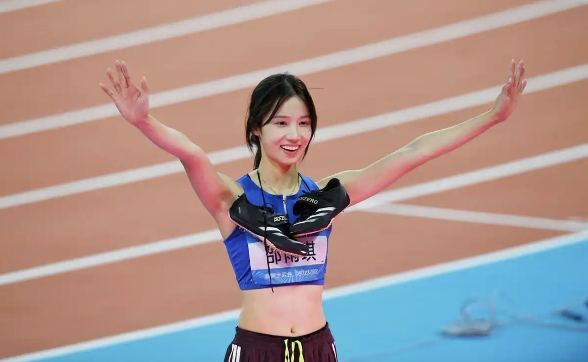 ▲大陸跳高女神邵雨琪。(圖/翻攝微博)