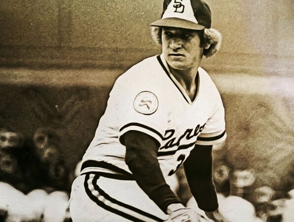 ▲ 教士傳奇左投瓊斯(Randy Jones)辭世 。(圖/截自教士X))