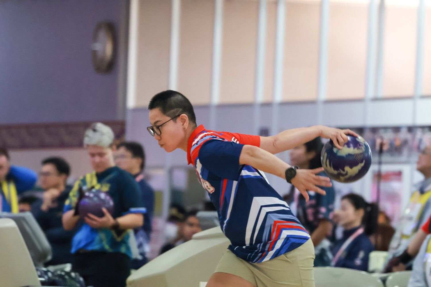 ▲▼保齡球代表隊陳怡妙選手獲得銅牌也是聽奧個人賽首面獎牌;保齡球代表隊林雅琴選手與韓國對手激戰至決勝局,以1比2比惜敗獲銅。(圖/運動部提供)