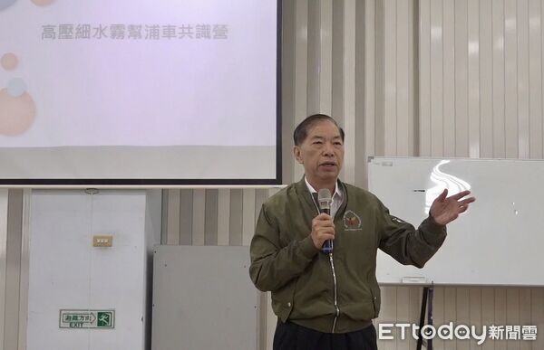 ▲台南消防局舉辦幫浦消防車運用共識營,162名外勤幹部分梯受訓。(記者林東良翻攝,下同)